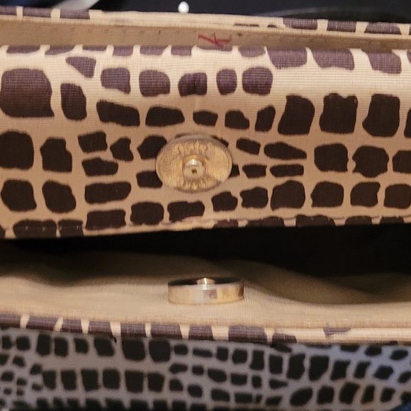 โSOLDโ Kate Spade | ๐ Brown & Cream Shoulder Purse Bag - Picture 3 of 6
